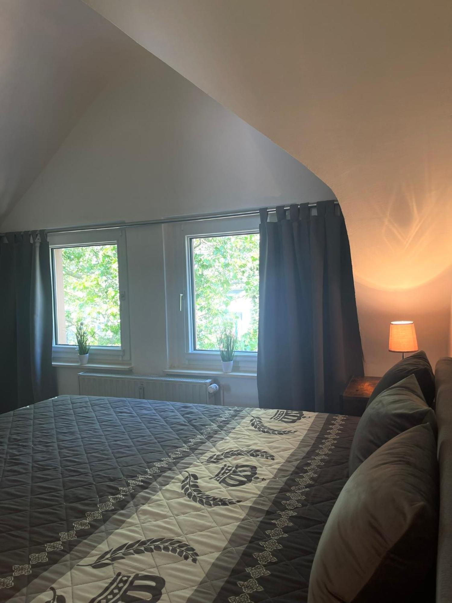 City Apartment, Ferienwohnung 3 Zkdb, Balkon, Dachgeschoss, Naehe Duesseldorf 克雷费尔德 外观 照片